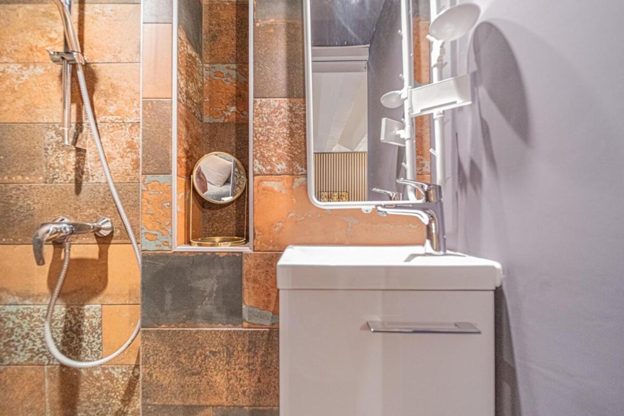 Warm And Well-Appointed Studio Foch Massena District Lione Esterno foto